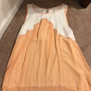 Sleeveless top ⭐️